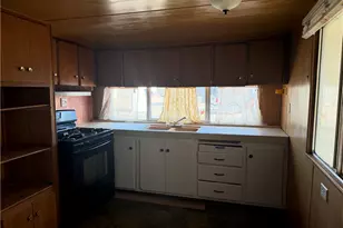 560 Silver Ln, Bullhead City, AZ 86442 - Photo 4