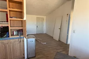 18860 S Dale Evans Rd, Yucca, AZ 86438 - Photo 32