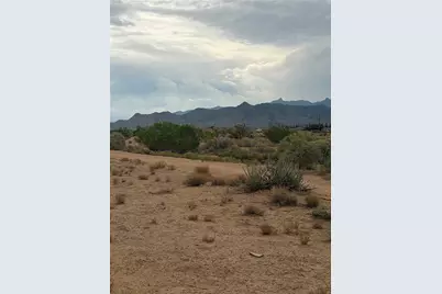 392 N Yavapai St Street, Kingman, AZ 86401 - Photo 2