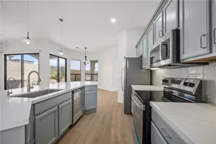 2840 Esmerelda Dr, Bullhead City, AZ 86429 - Photo 8
