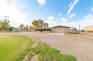 1745 E Laguna Rd, Mohave Valley, AZ 86440 - Photo 6