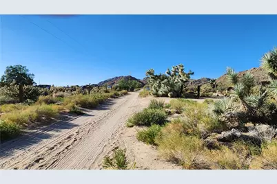 245-02-152B S Carrow Road, Yucca, AZ 86438 - Photo 2