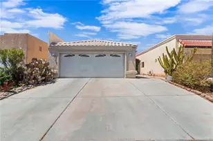 2827 Country Club Dr, Bullhead City, AZ 86442 - Photo 2