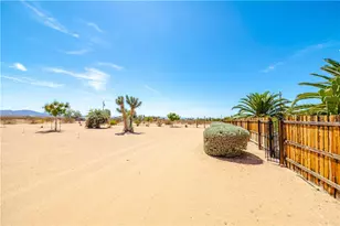 16330 S Hillery Ave, Yucca, AZ 86438 - Photo 22