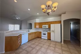 2541 Bridlewise Ln, Bullhead City, AZ 86442 - Photo 8