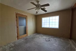 1417 S Canelo Rd, Golden Valley, AZ 86413 - Photo 20