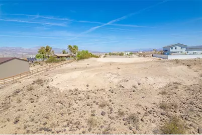 2468 Riverview Drive, Bullhead City, AZ 86442 - Photo 10