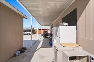 896 Terrace Dr, Bullhead City, AZ 86442 - Photo 44