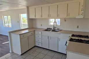 437 W Diamond Creek Dr, Meadview, AZ 86444 - Photo 12