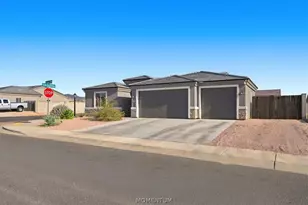 2627 E Estrella Vis, Kingman, AZ 86409 - Photo 2