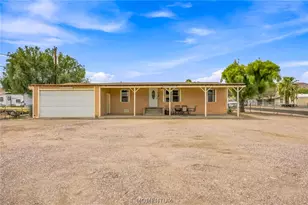 236 Tanglewood Ln, Bullhead City, AZ 86442 - Photo 1