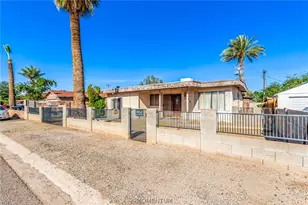 616 W Mobile Ln, Phoenix, AZ 85041 - Photo 2