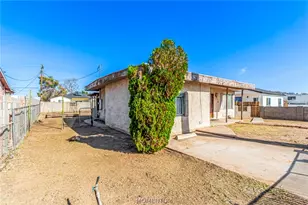 616 W Mobile Ln, Phoenix, AZ 85041 - Photo 4