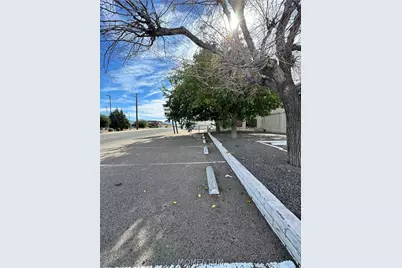 519 Hall Street, Kingman, AZ 86401 - Photo 2