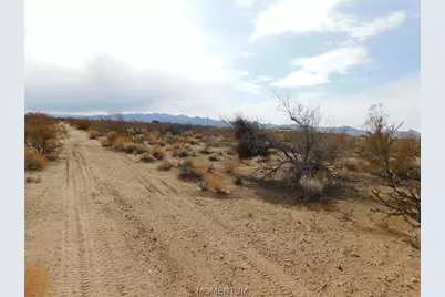 339-15-070B N Hoover Road, Golden Valley, AZ 86413 - Photo 4