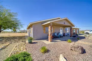 885 S Aztec Rd, Golden Valley, AZ 86413 - Photo 2