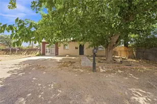 2812 Ross Ave, Kingman, AZ 86401 - Photo 2