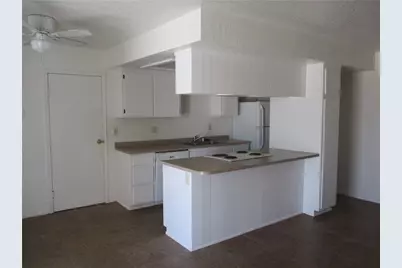 5090 La Calzada Unit B, Fort Mohave, AZ 86426 - Photo 4