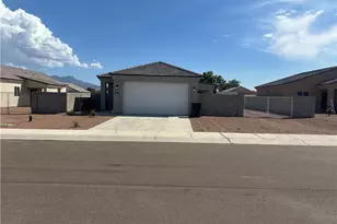 3306 E Farm Crst Ave, Kingman, AZ 86409 - Photo 1
