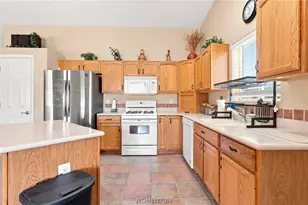 2037 E Desert Palms Dr, Fort Mohave, AZ 86426 - Photo 16