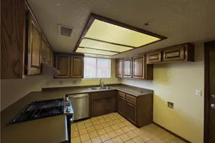 2610 Sierra Ln, Kingman, AZ 86401 - Photo 2