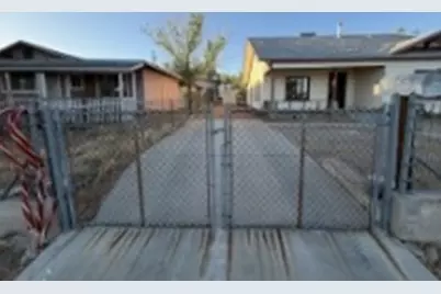 213 E Oak Street, Kingman, AZ 86401 - Photo 10