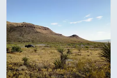 417 S Klagetoh Road, Golden Valley, AZ 86413 - Photo 2