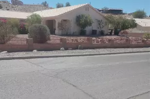 1803 Escalera Circle Circle, Bullhead City, AZ 86442 - Photo 6
