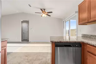 479 S Gln Cyn Rd, Golden Valley, AZ 86413 - Photo 44