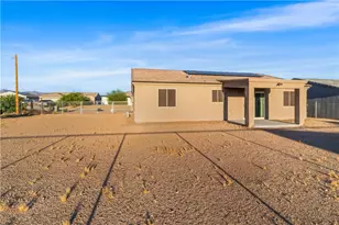 479 S Gln Cyn Rd, Golden Valley, AZ 86413 - Photo 16