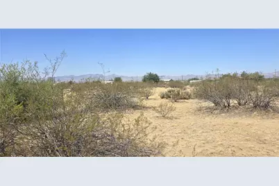 306-07-098 N Hano Road, Golden Valley, AZ 86413 - Photo 2