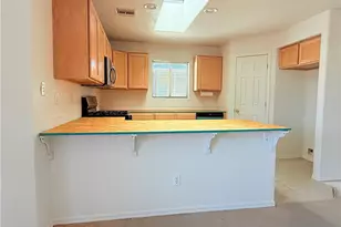 921 Holly St, Bullhead City, AZ 86442 - Photo 16