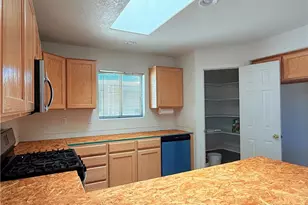 921 Holly St, Bullhead City, AZ 86442 - Photo 20