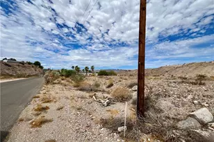 1897 Newberry Dr, Bullhead City, AZ 86442 - Photo 1