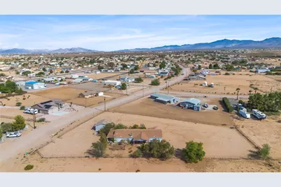 980 S Santa Maria Road, Golden Valley, AZ 86413 - Photo 8