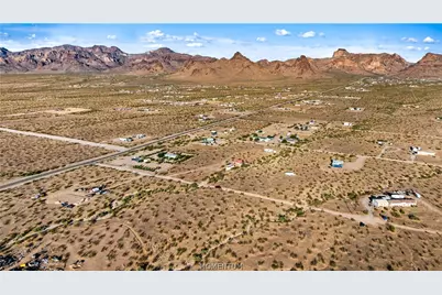 2418 S Concho Road, Golden Valley, AZ 86413 - Photo 12