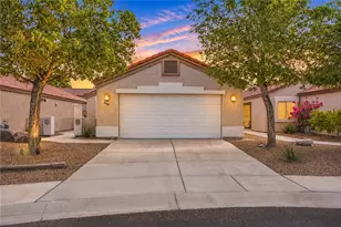 2448 Topanga Dr, Bullhead City, AZ 86442 - Photo 2