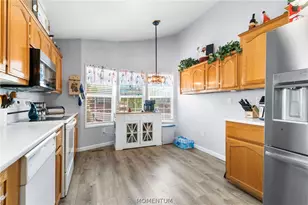 2553 Hillcrest Park Dr, Bullhead City, AZ 86429 - Photo 16