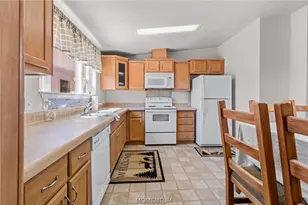 300 E Tusayan Dr, Meadview, AZ 86444 - Photo 10