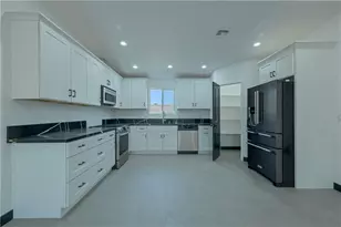 1956 Artesia Dr, Bullhead City, AZ 86442 - Photo 6