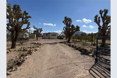 17320 N Mead Drive, Dolan Springs, AZ 86441 - Photo 10