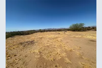 4194 W Crystal Dr Drive, Golden Valley, AZ 86413 - Photo 2