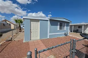1957 Diamond Dr, Bullhead City, AZ 86442 - Photo 1