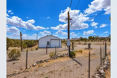 17289 N Magnolia Drive, Dolan Springs, AZ 86441 - Photo 2