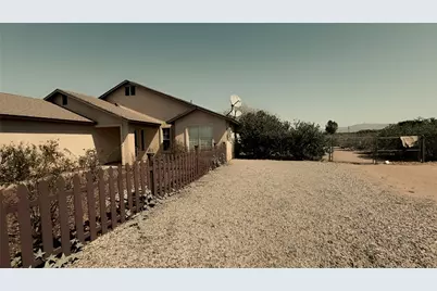 6557 W Morelos Drive, Golden Valley, AZ 86413 - Photo 14