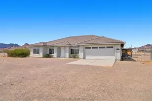 1949 S Estrella Rd, Golden Valley, AZ 86413 - Photo 4