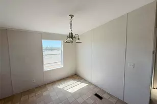 2656 Desierto Rd, Yucca, AZ 86438 - Photo 12