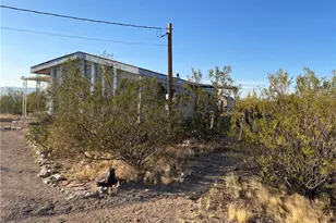 678 S Bowie Rd, Golden Valley, AZ 86413 - Photo 4