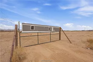 3401 N Horn Rd, Golden Valley, AZ 86413 - Photo 2