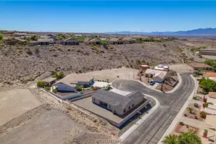 2850 Cactus Bloom Dr, Bullhead City, AZ 86429 - Photo 2